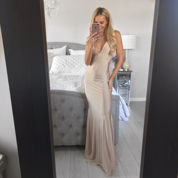 LAST ONE!!! V-Neck Halter Maxi Bodycon Backless - Picture 4 of 8